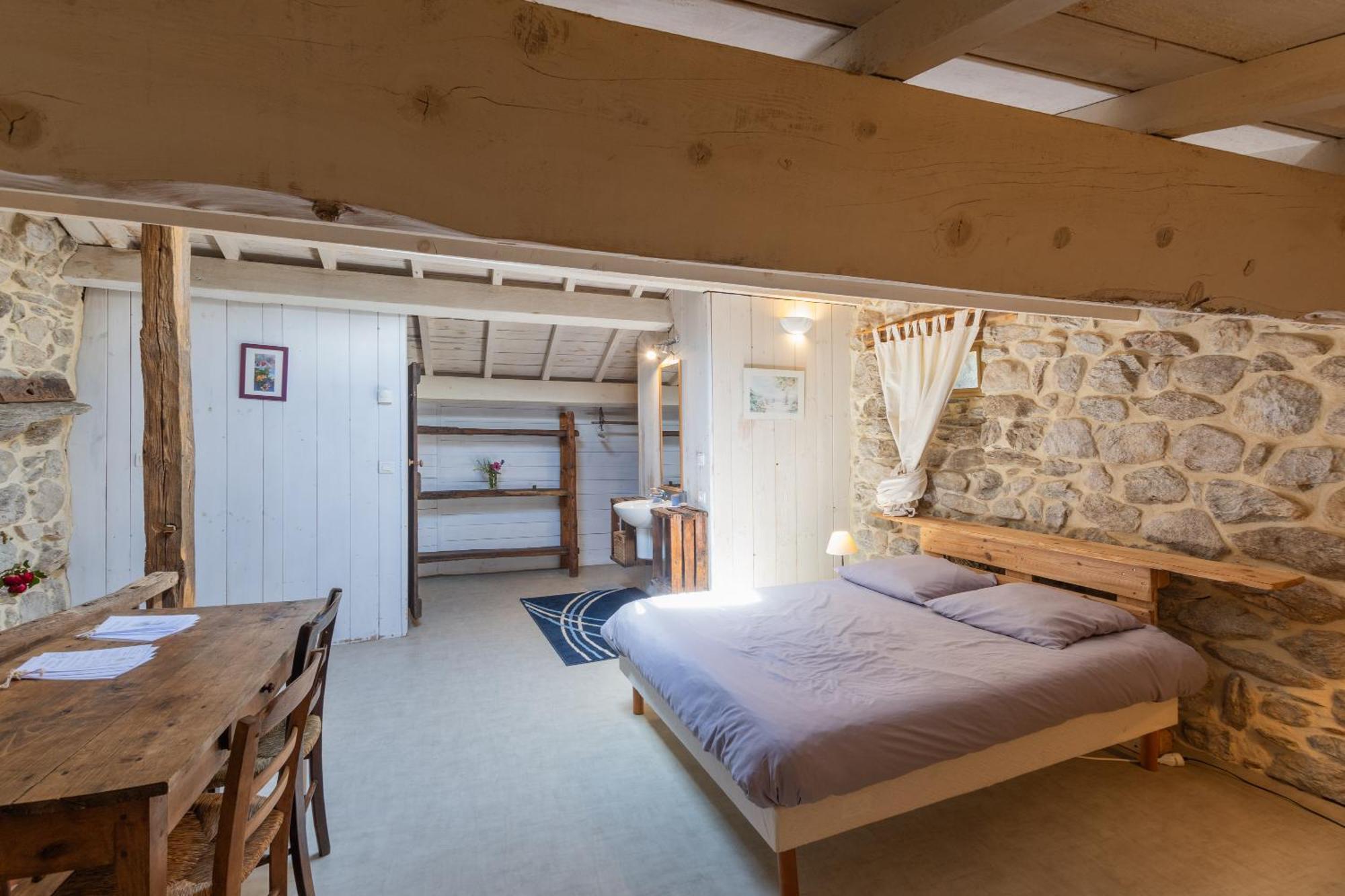 Les Chambres De La Ferme De Chalas Valgorge Exterior foto
